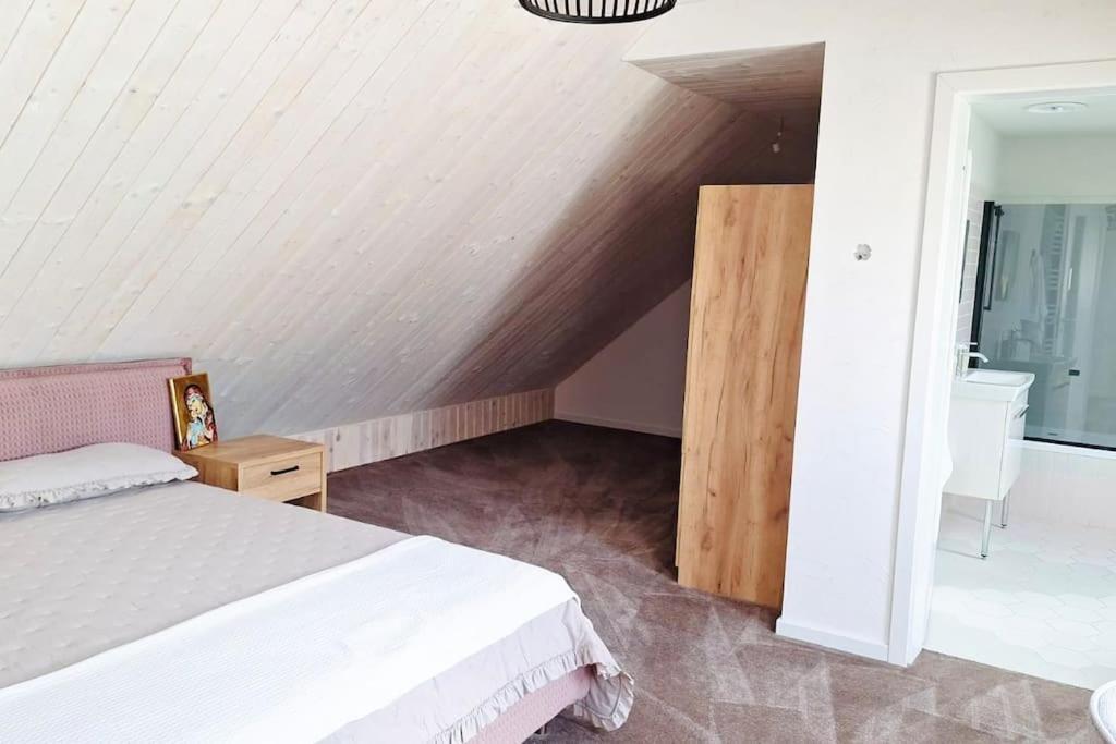 Pineview Lempes Villa Brasov Luaran gambar