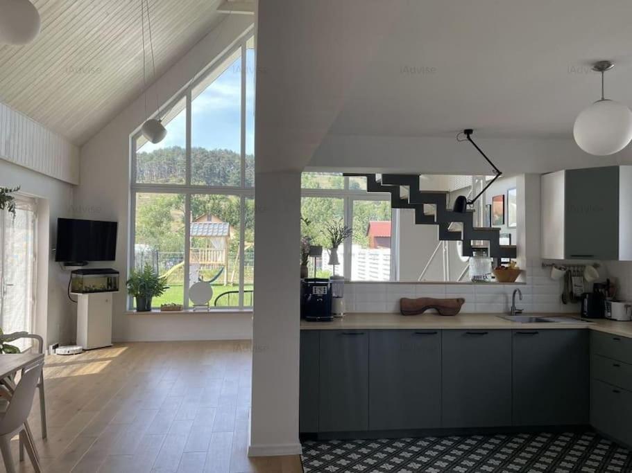 Pineview Lempes Villa Brasov Luaran gambar